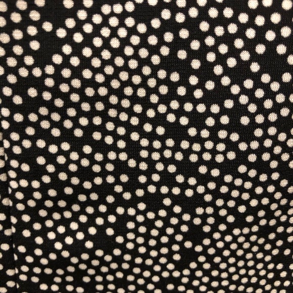 Super cute sleeveless top - Picture 3 of 4